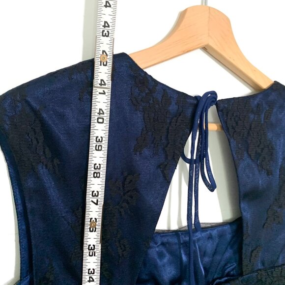 Hayley Matthews Navy Blue Lace & Chiffon Sleeveless Dress Size 12 Elegant Midi - Picture 6 of 10